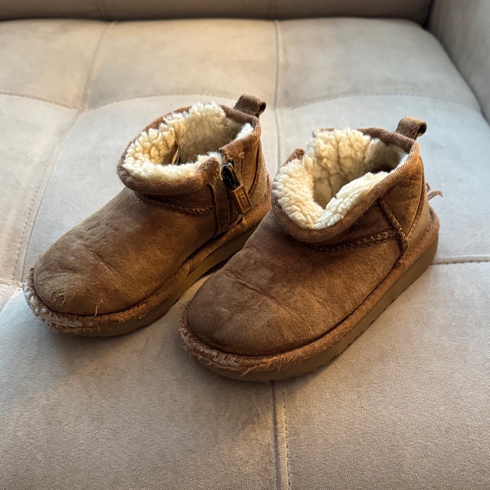 UGG Kids Classic Ultra Mini Chestnut